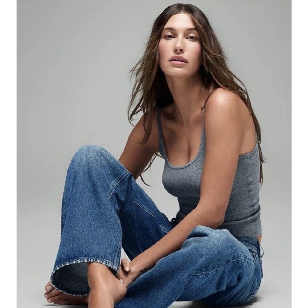 NEW! GAP X HAILEY BIEBER The Hailey Low Rise Loose Jean Light Indigo 27 NWT